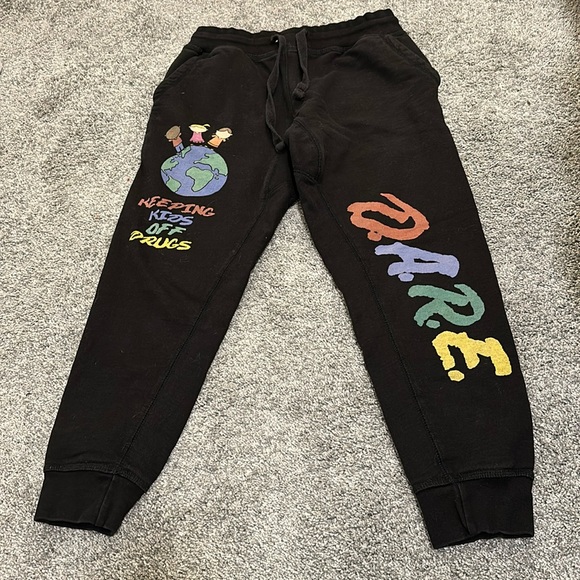 D.A.R.E. Black Sweatpants “Keep Kids Off Drugs” (Teen) - Picture 1 of 4